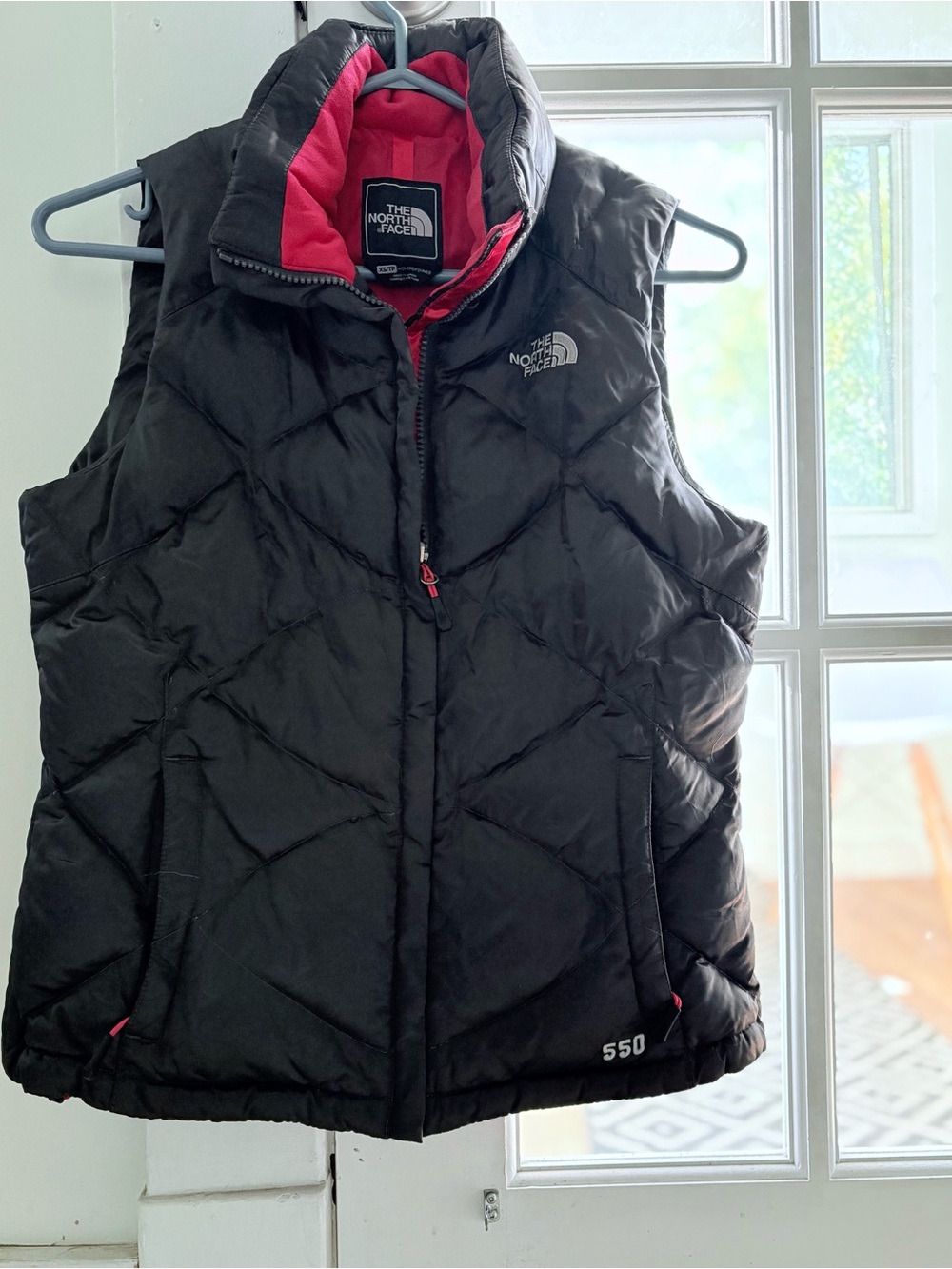 The North Face Black Vest with Pink Lining Women's Insulated 550